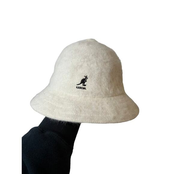 NWT Kangol White Cream Angora Bucket Hat Size S - Picture 2 of 5
